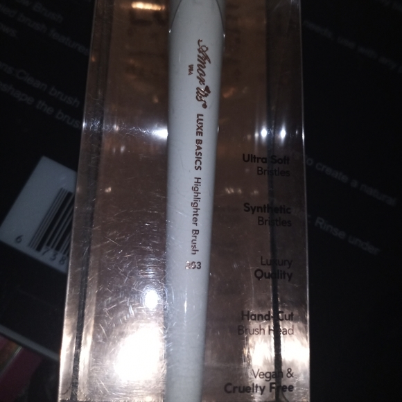 Brush - Picture 2 of 2